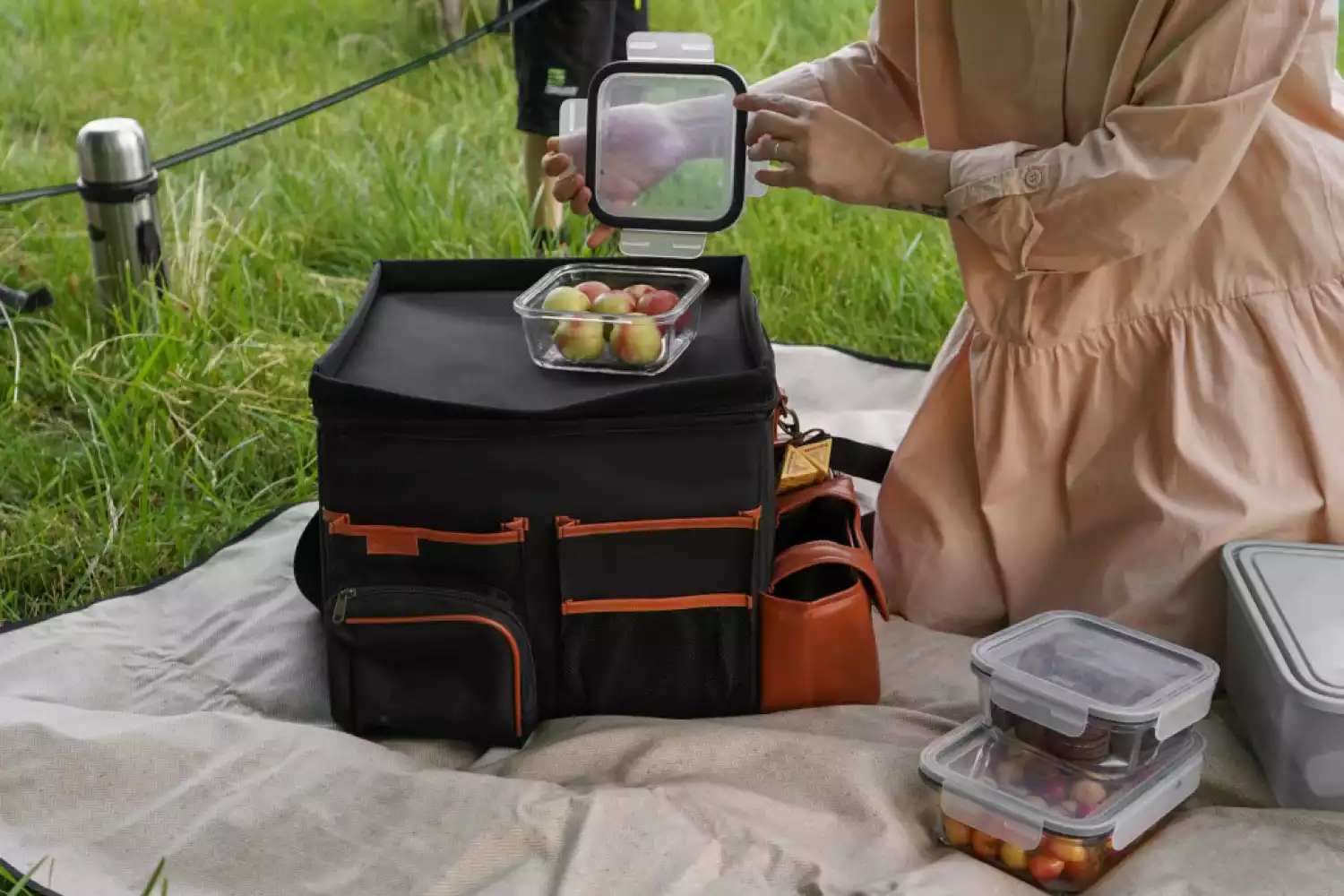 white picnic blanket